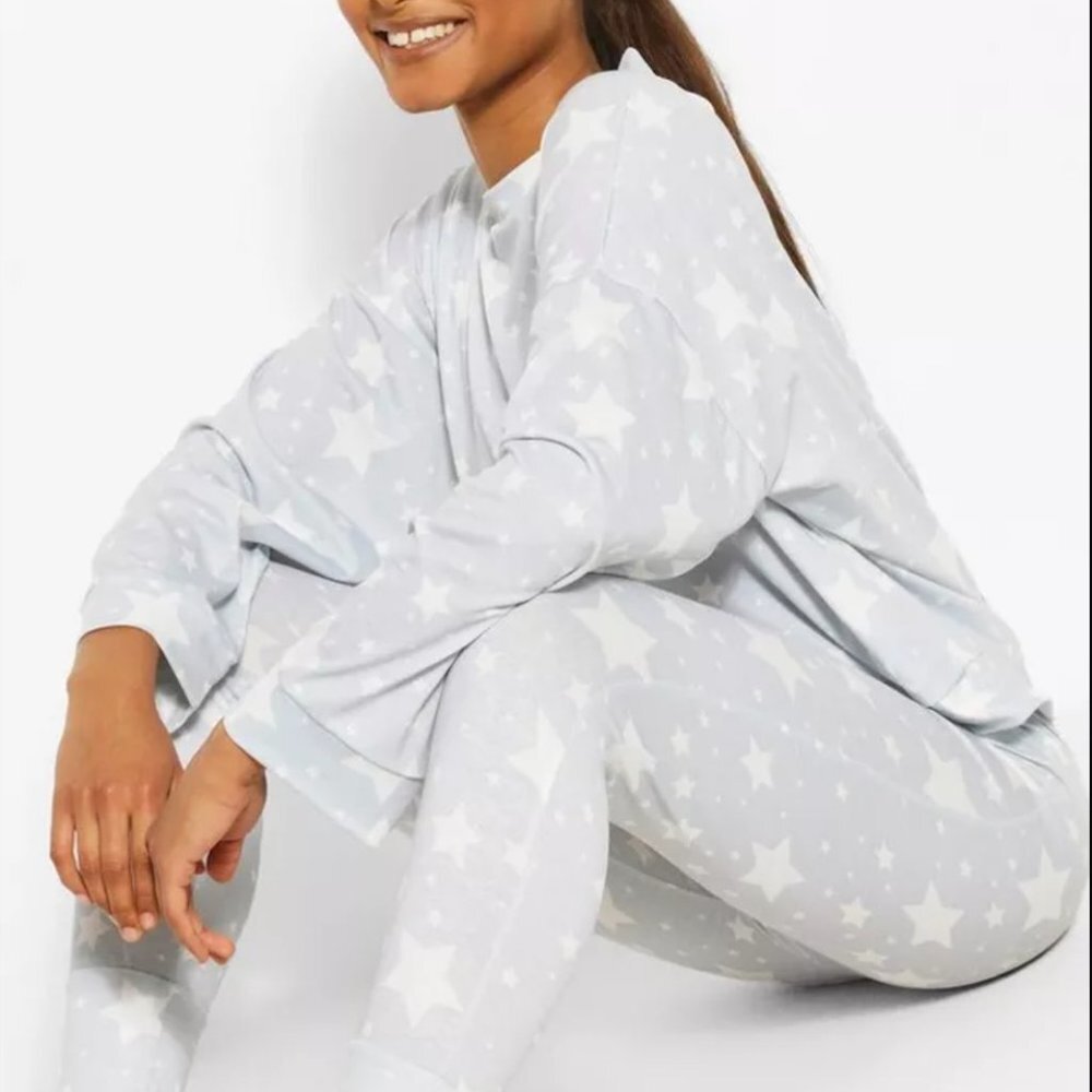 TALL ALL OVER STAR PRINT PAJAMA SET - Picture 2 of 5